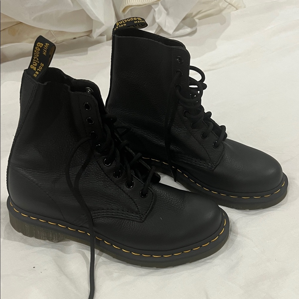 listing-status-banner